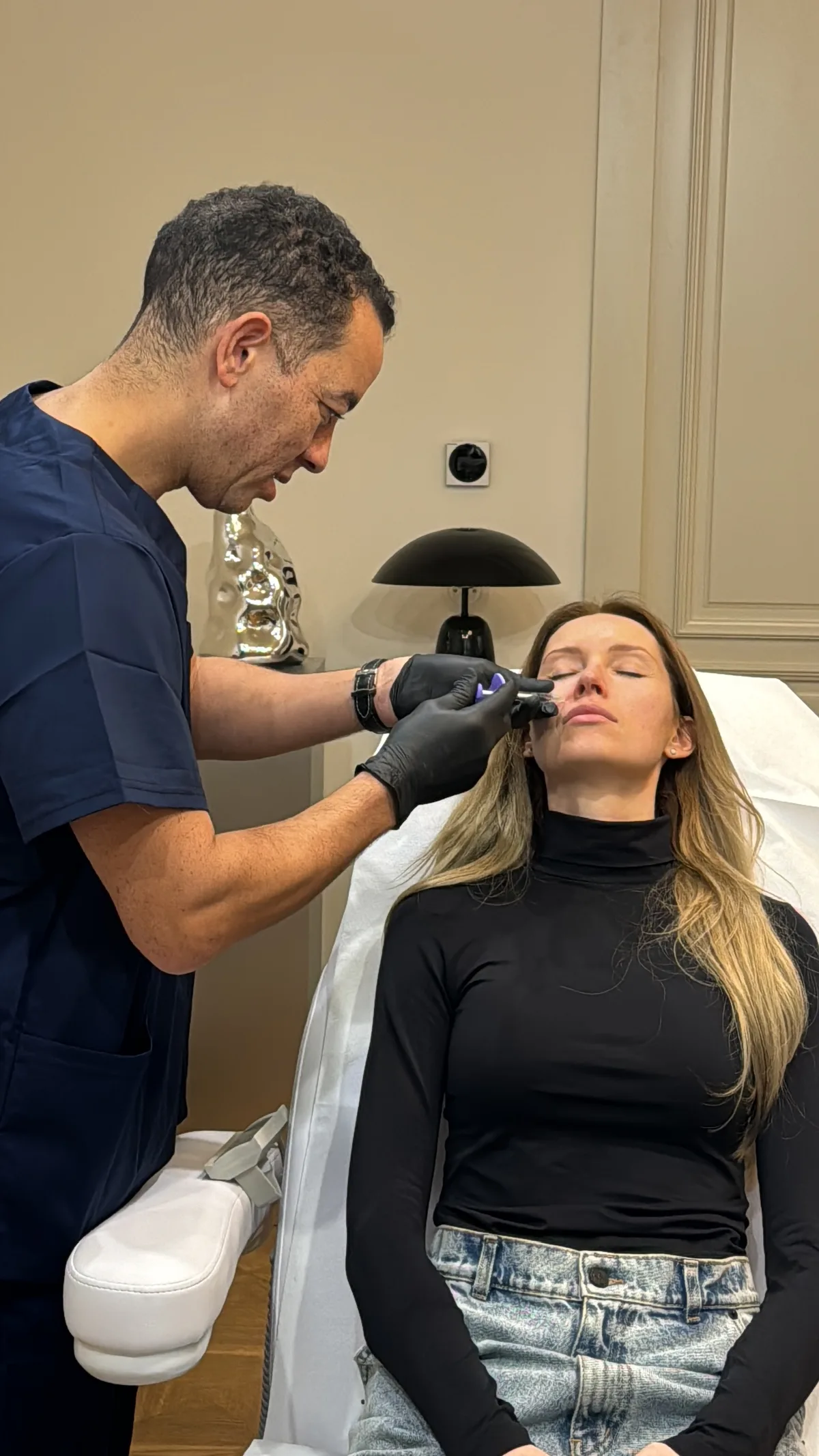 Dr Paul Munsanje administering anti-wrinkle injections at Amara Clinic Dublin
